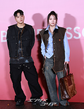 【フォト】KARDのJ.Seph&Jiwoo、おしゃれな装い