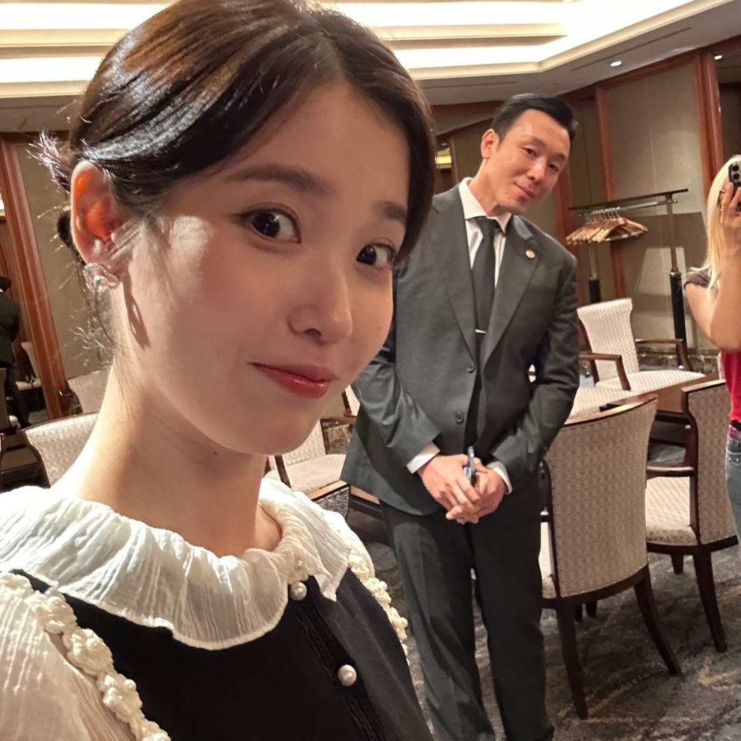 「わがジウン隊長、文化体育観光部長官賞受賞おめでとう」　13年来の友情誇るIU＆ボディーガード