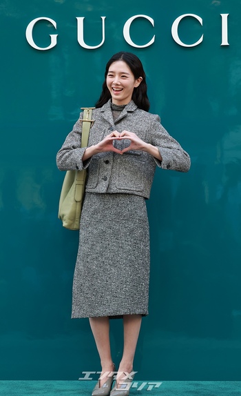 【フォト】パク・ギュヨン 秋物ツーピースでおしゃれ+ラブリー笑顔