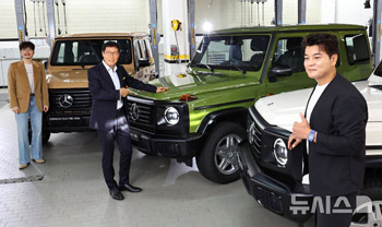 【フォト】メルセデス・ベンツのイベントに出席した車範根&秋信守&イ・ドンフィ