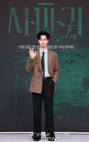 【フォト】おしゃれなチャン・ドンユン、ほのぼのとしたビジュアル