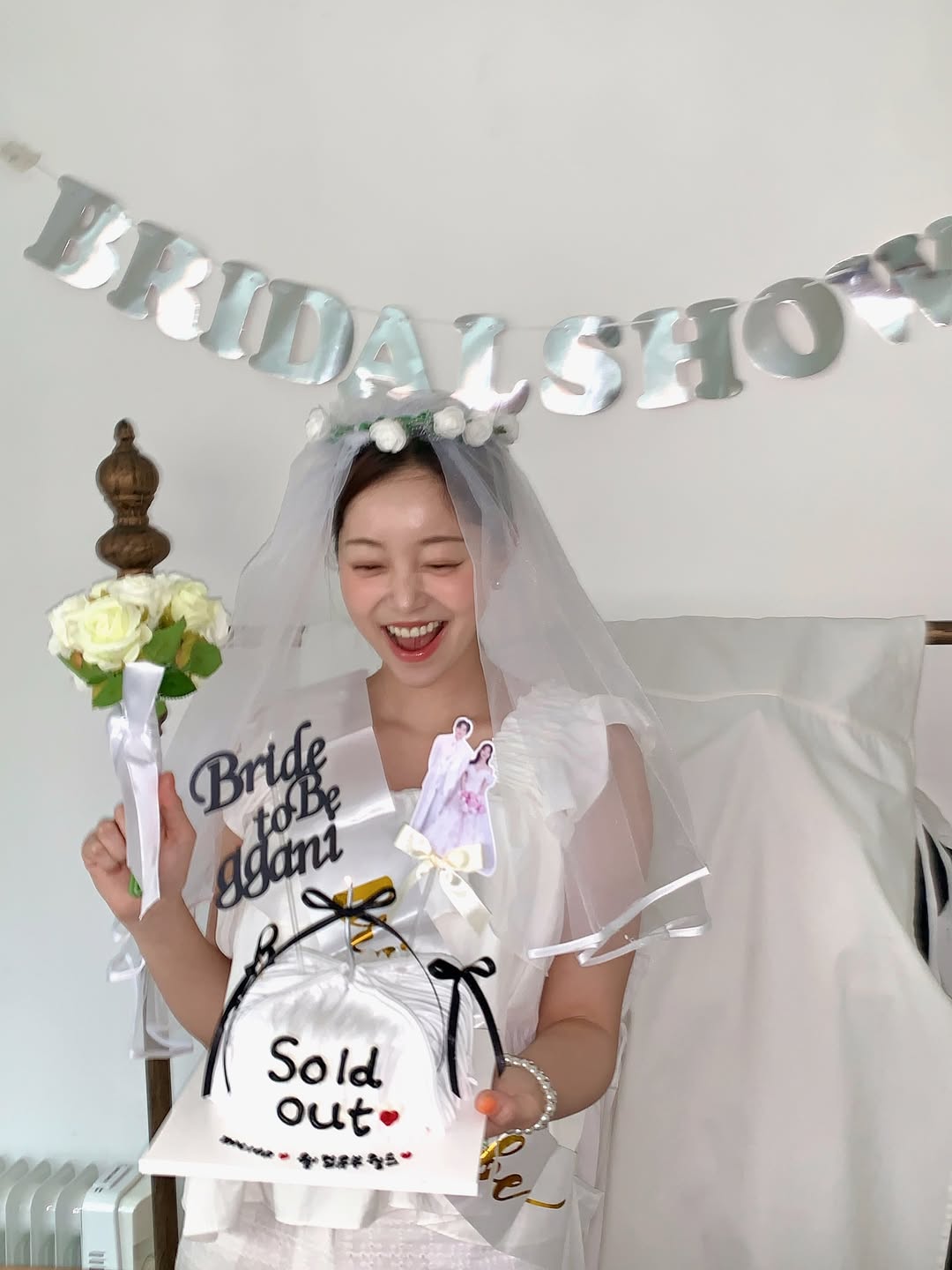 キム・ガウン、10年交際したユン・ソヌとの結婚控えブライダルシャワー　「ありがとう、大好き」