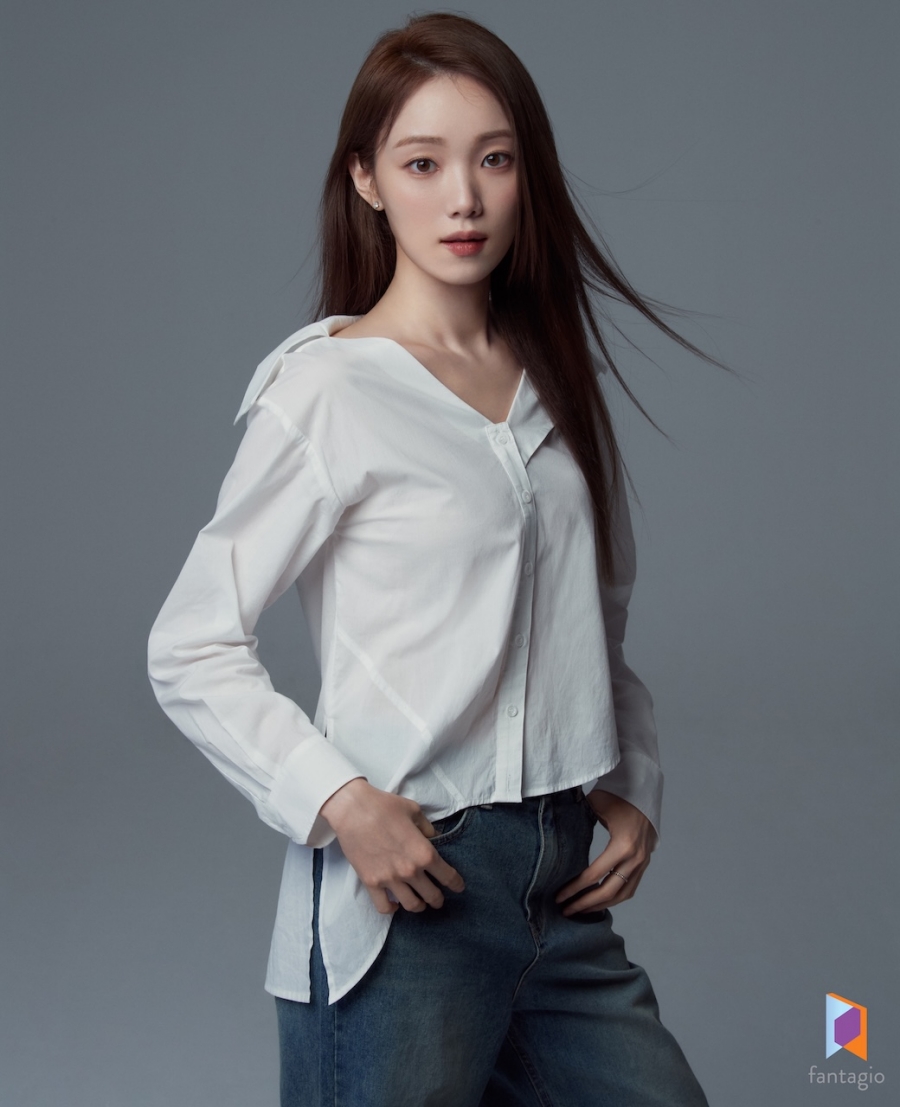 【フォト】イ・ソンギョン、10年ぶり新プロフィール写真…清純さと上品さの共存