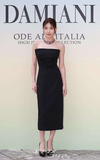 【フォト】ハ・ジウォン、本当に47歳? 若々しい美しさに加えてスレンダーボディまで