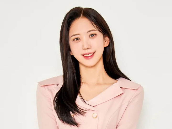 オ・ヨアンナさんの死から1年、黒い服を着たMBCのお天気キャスターたち