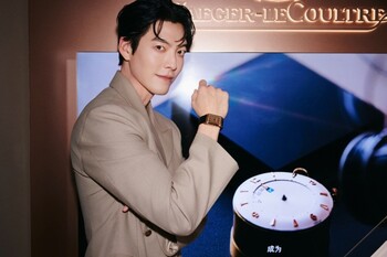 【フォト】キム・ウビン 他の追随を許さないビジュアル…クラシック・コーデの神髄