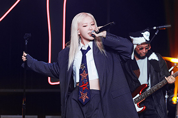 ロゼ「APT.」のMV 再生20億回突破=K―POP最短で