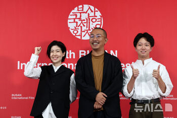 【フォト】シム・ウンギョン&髙田万作、『旅と日々』記者会見に出席=釜山映画祭