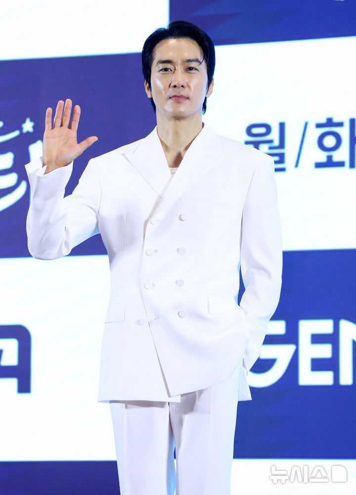 母親を亡くしたソン・スンホン、ドラマのインタビューをキャンセル