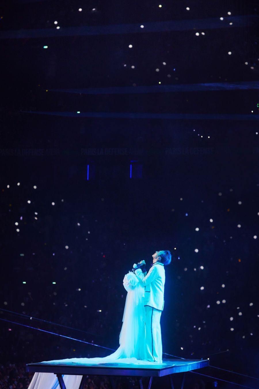 G-DRAGON、パリ公演でCHANELのカスタム衣装を着用…芸術と芸術の出会い