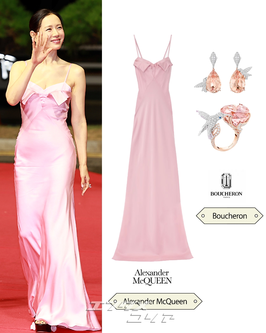 ソン・イェジン、華やかなジュエリー＆ピンクのドレスでレッドカーペットを彩る＝釜山映画祭