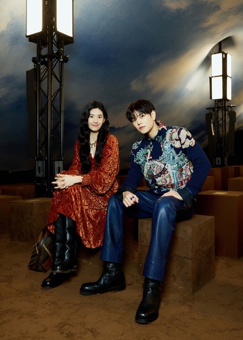 【フォト】Stray Kidsスンミンとチョン・ウンチェ、BURBERRYのショーに出席