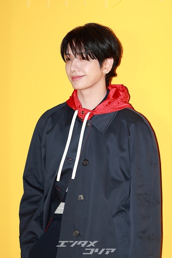 【フォト】BOYNEXTDOORジェヒョン、かすかなほほ笑みで女性のハートを狙い撃ち