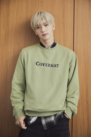 【フォト】TXTスビン「COVERNAT」新アンバサダーに…爽やかキャンパス男子