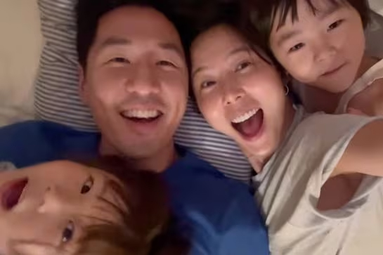 キム・ナヨン、4年の交際経てMY Qと再婚…息子二人も祝福