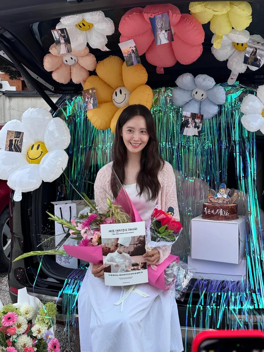 少女時代ユナ、『暴君のシェフ』で共演のイ・チェミンとの2ショット＆料理を練習中の写真公開