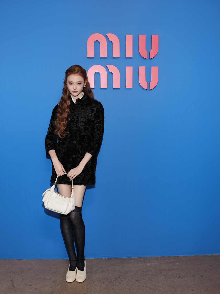 IVEウォニョン＆MEOVVエラ＆TXTヨンジュン、MIU MIUのショーを輝かせた圧倒的ビジュアル