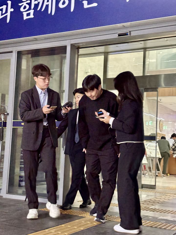 イ・ジノの飲酒運転を通報した恋人の遺体発見