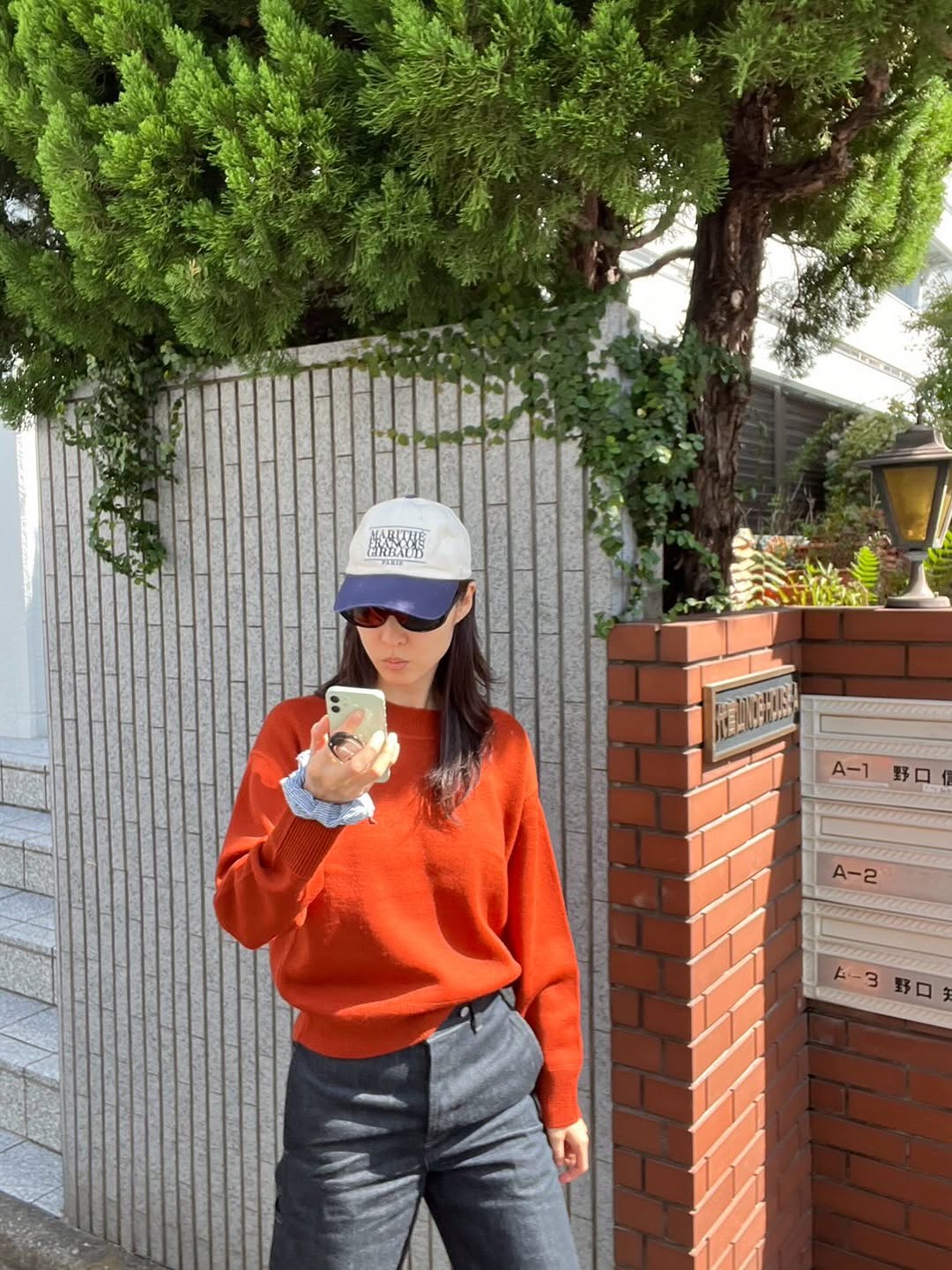 ベビーカーを押すイ・ヨニ、日本から近況報告…清純な魅力ぷんぷん