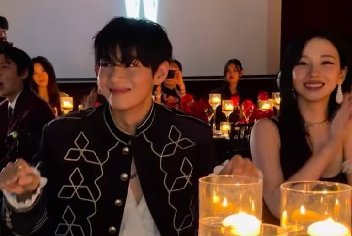 写真＝W KOREAの公式インスタグラムより