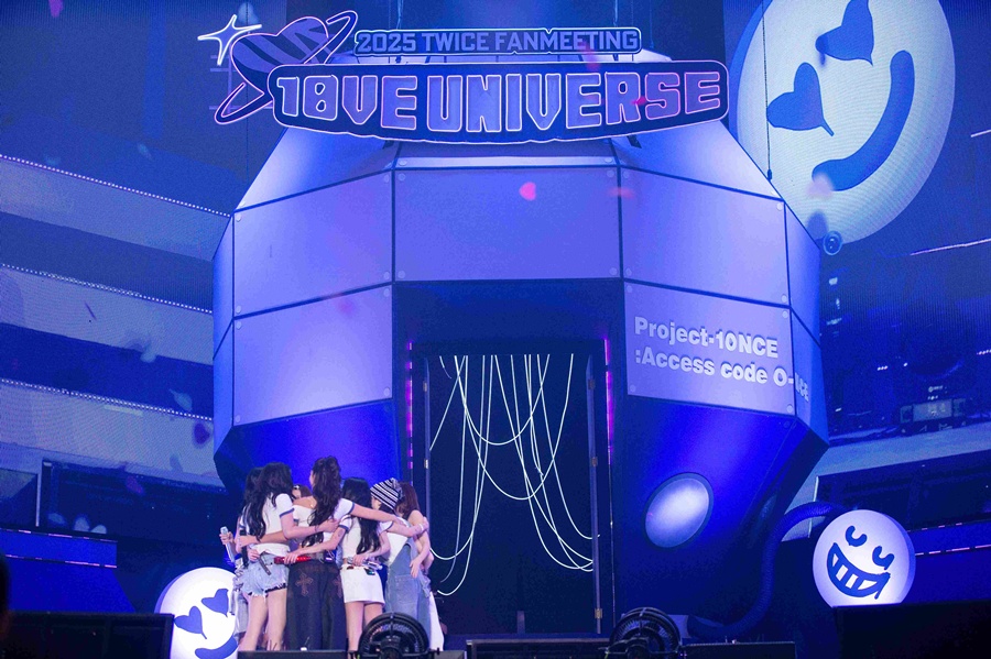 写真提供＝JYPエンターテインメント