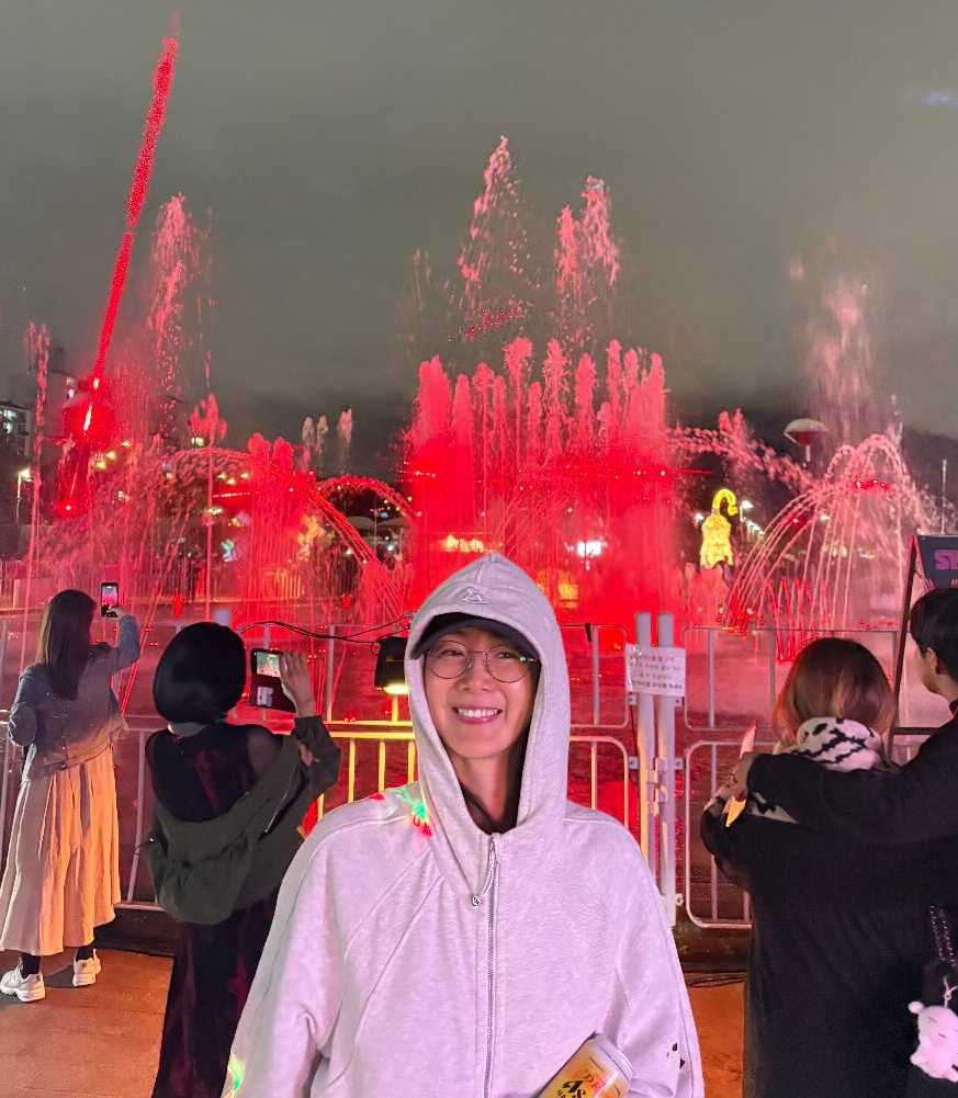 50歳チェ・ジウ、走った後には食欲アップ…漢江でラーメン＆チキンに舌鼓