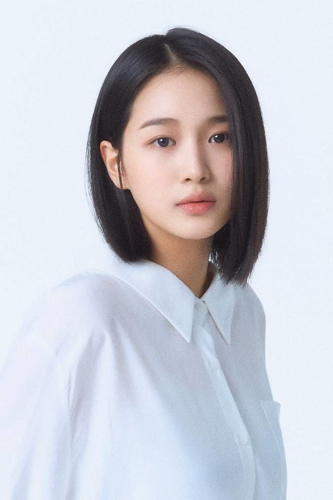 ハン・ガウル、ウォンビンのめいだった…キム・テヒも所属する事務所の新人