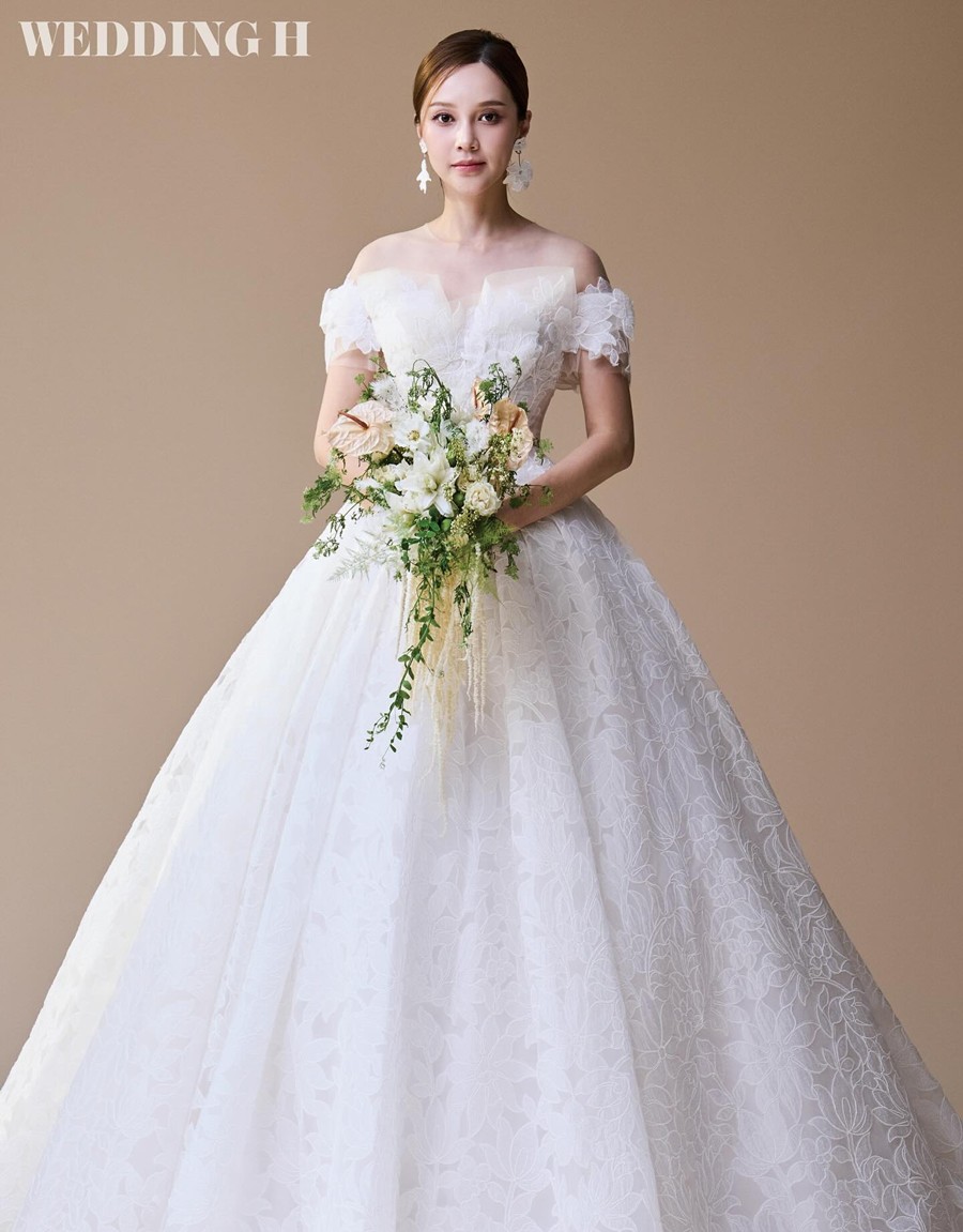 【フォト】アユミ、イケメン実業家の夫とロマンチックな結婚3周年ウエディンググラビア