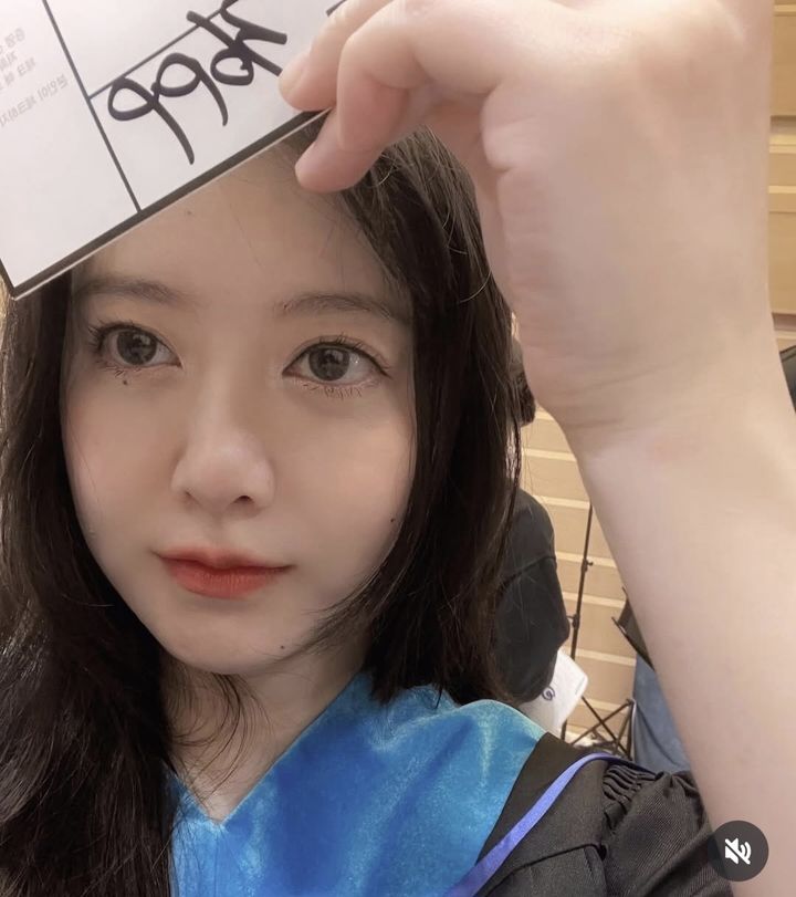 40歳ク・ヘソン、KAIST卒業写真公開…驚くべき若々しさ