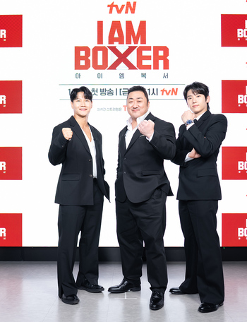 【フォト】見事な体格のマ・ドンソク×キム・ジョングク×DEX、『アイ・アム・ボクサー』制作発表会に出席