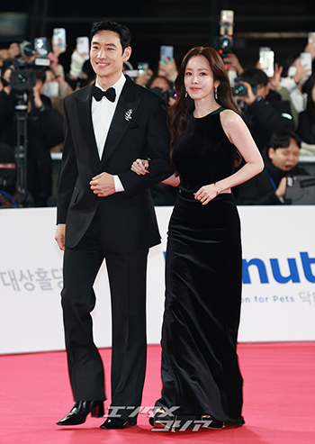 【フォト】イ・ジェフン&ハン・ジミン「青龍映画賞を輝かせる2人のMC」