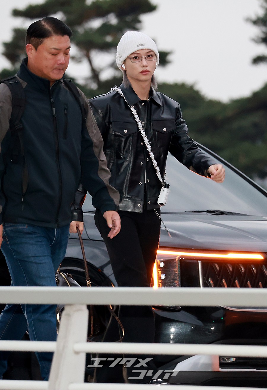 【フォト】Stray Kidsフィリックス、ニット帽＆眼鏡がポイント