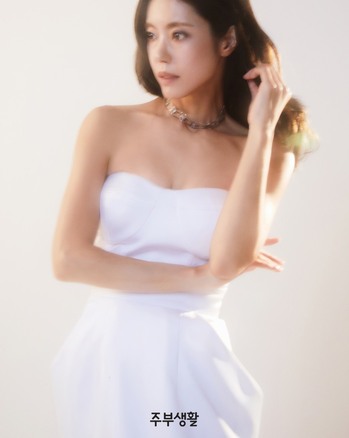 【フォト】イ・ユンジ、本当に二児の母親? 運動で鍛えた美ボディ披露