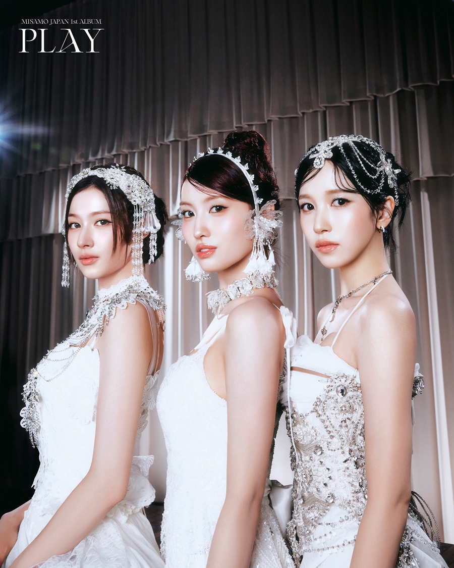 MISAMO、目を離せない優雅さ…日本1stアルバムのコンセプトフォト公開