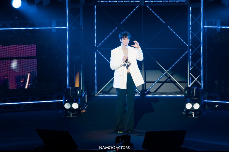 【フォト】ソン・ガン、日本ファンミの写真公開　「ただいま！」