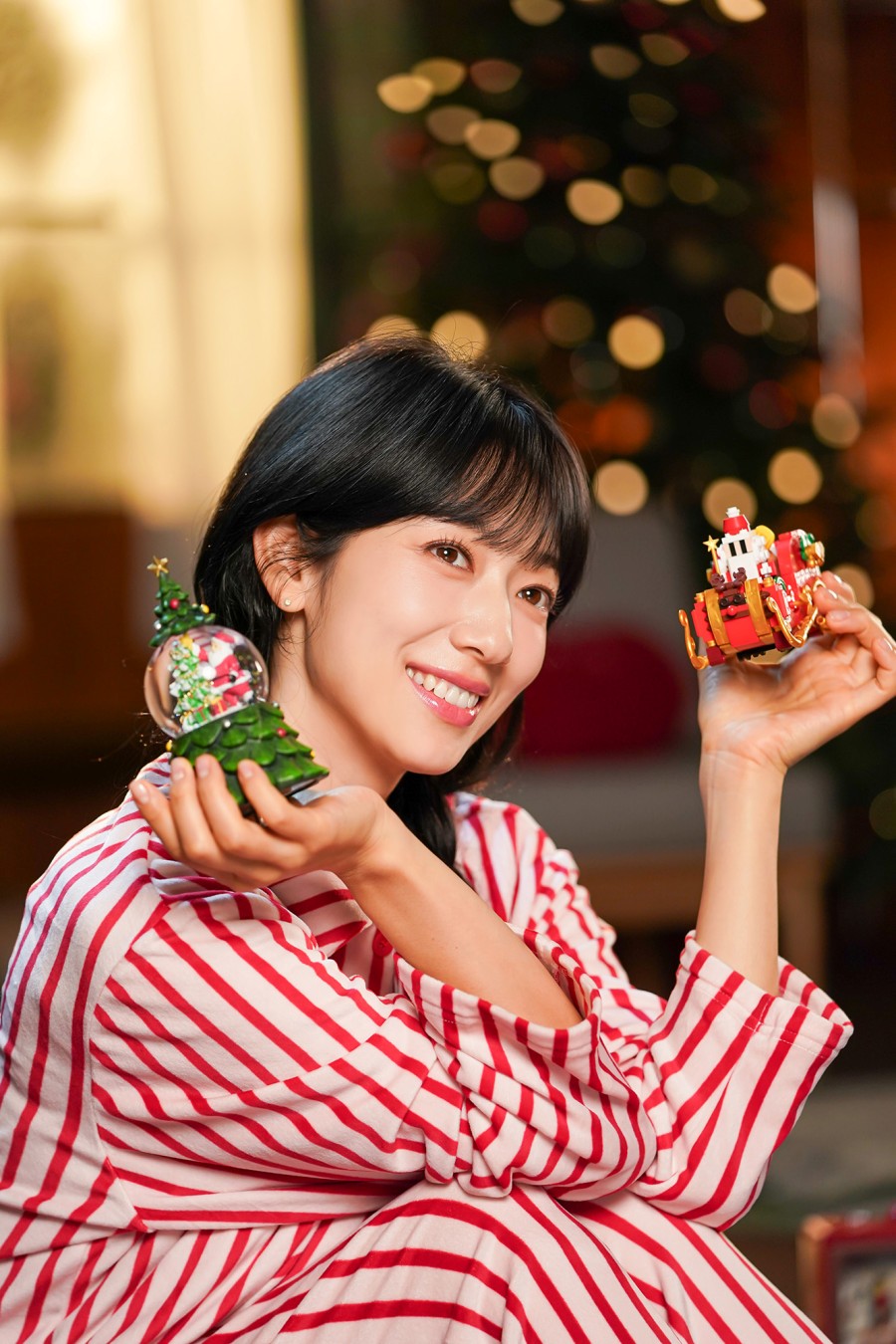 パク・シネ、キュート過ぎるクリスマスの妖精…没カットのない「グラビアの匠」