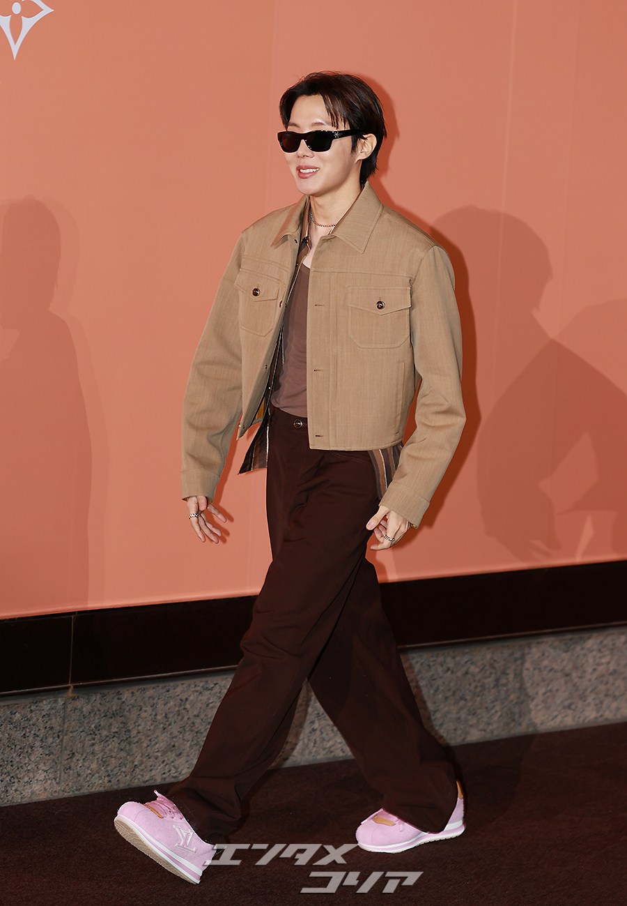 【フォト】BTSジェイホープ　「ワールドスターのオーラ」…あふれる自信