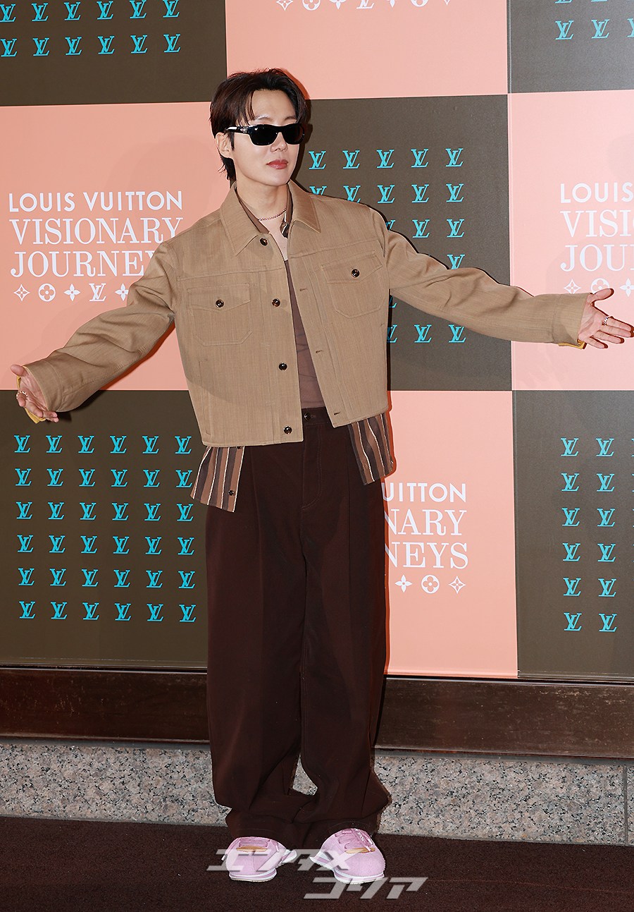 【フォト】BTSジェイホープ　「ワールドスターのオーラ」…あふれる自信