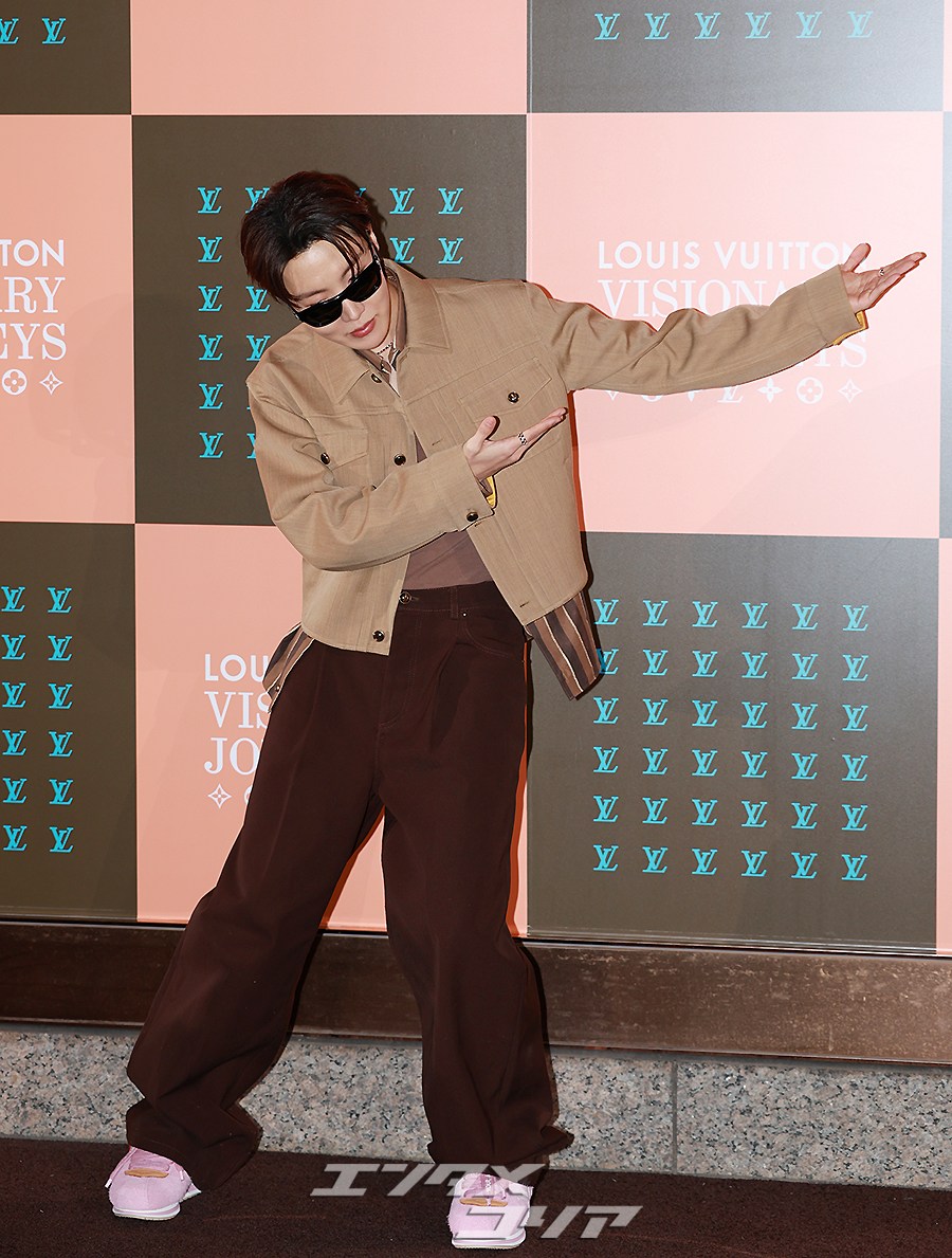 【フォト】BTSジェイホープ　「ワールドスターのオーラ」…あふれる自信