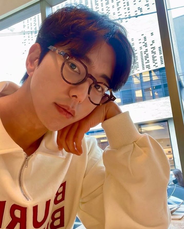 写真＝ユン・ヒョンミンのインスタグラムより