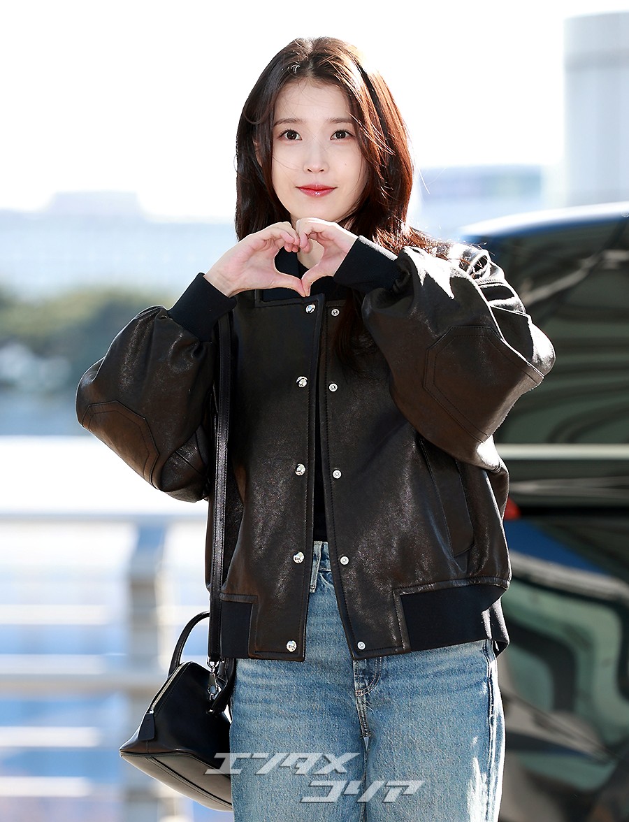 【フォト】IU、きらきらビジュアルで「台湾出張、いってきます」