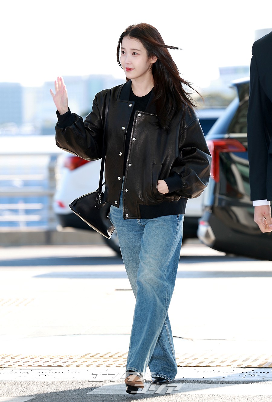 【フォト】IU、きらきらビジュアルで「台湾出張、いってきます」