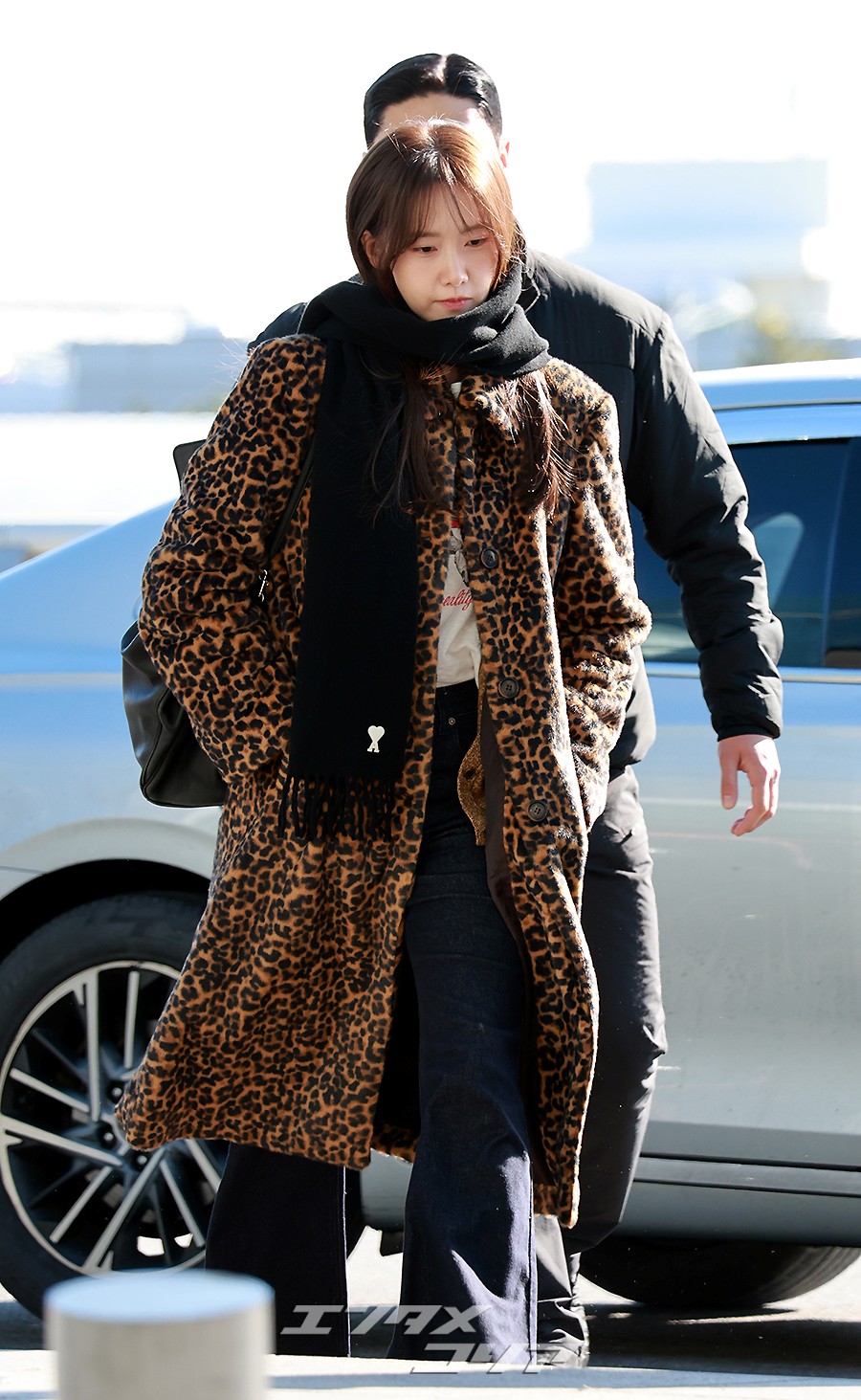 【フォト】ユナ、強烈なヒョウ柄のフライトコーデ