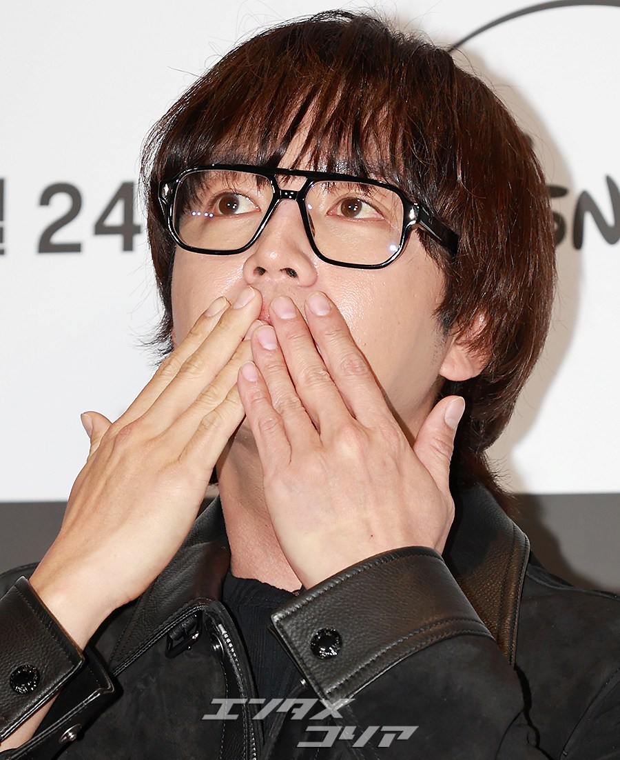 【フォト】「元祖アジアのプリンス」チャン・グンソク、眼鏡姿もステキ