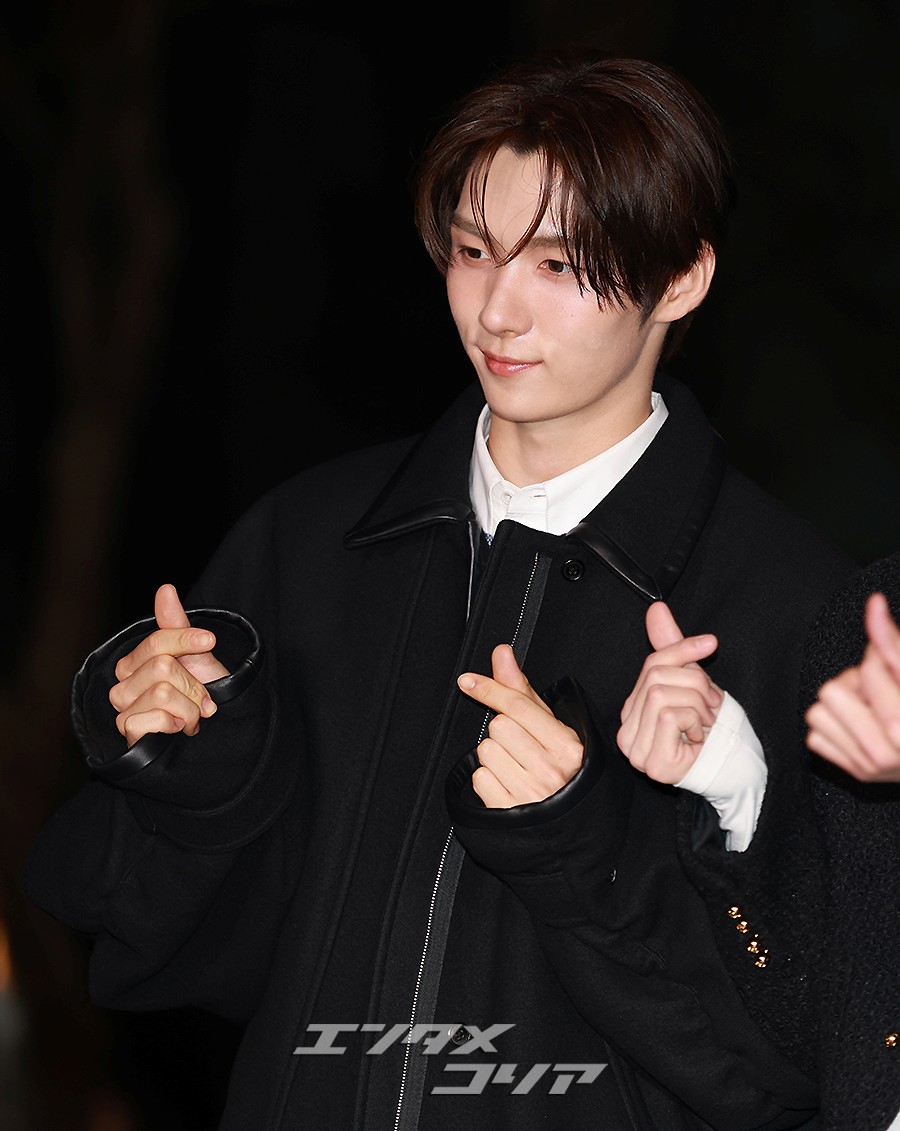 【フォト】TWS「冬の夜照らすあったかスマイル」