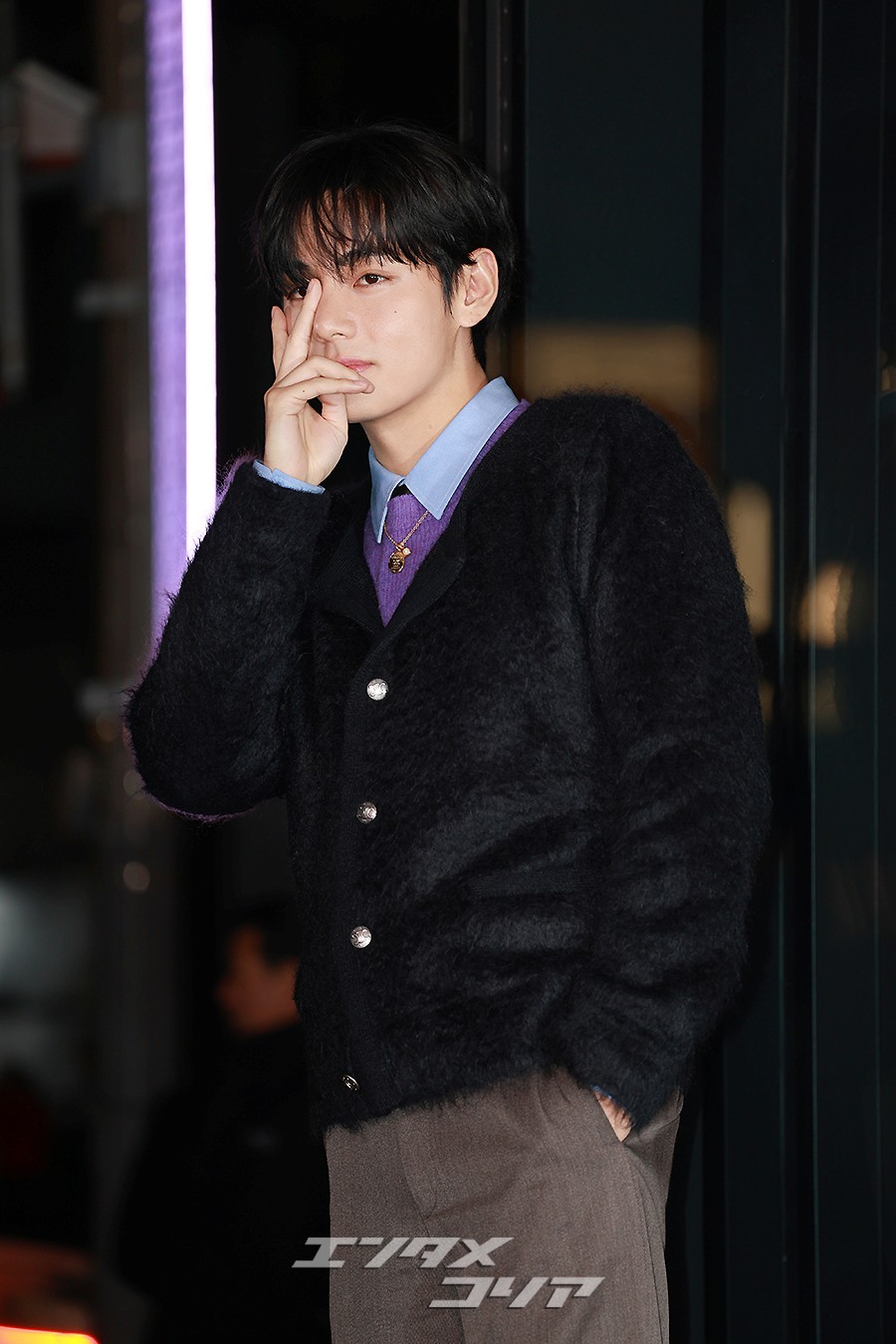 【フォト】BTS・V「シグネチャーサイン　Vポーズ！」