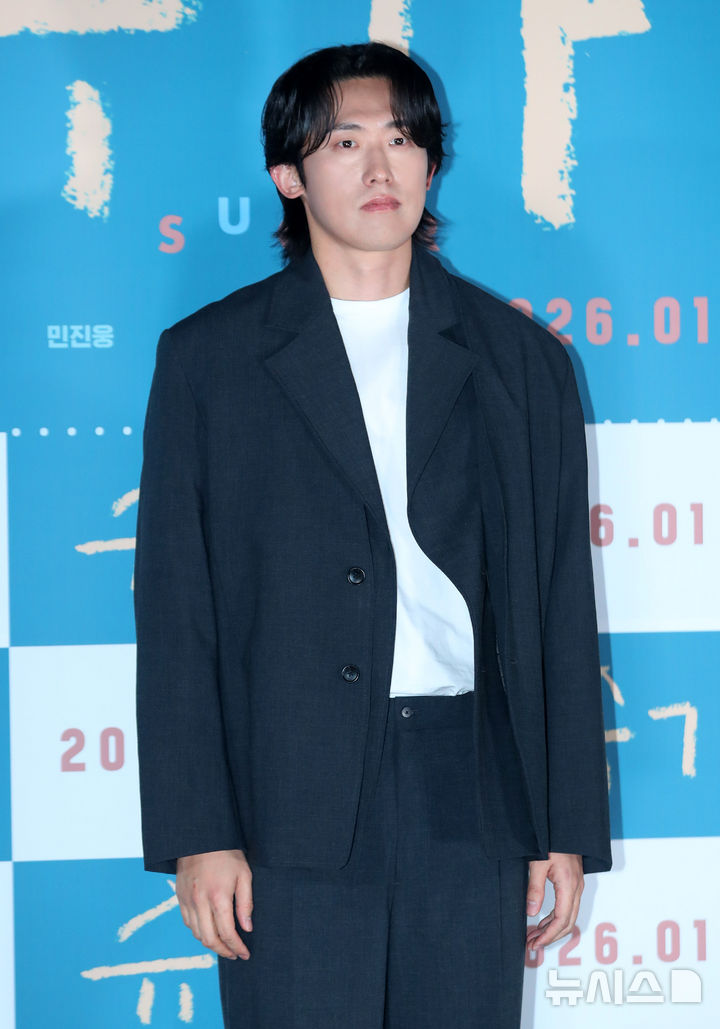 【フォト】ミン・ジヌン、ソフトなほほ笑みが魅力的