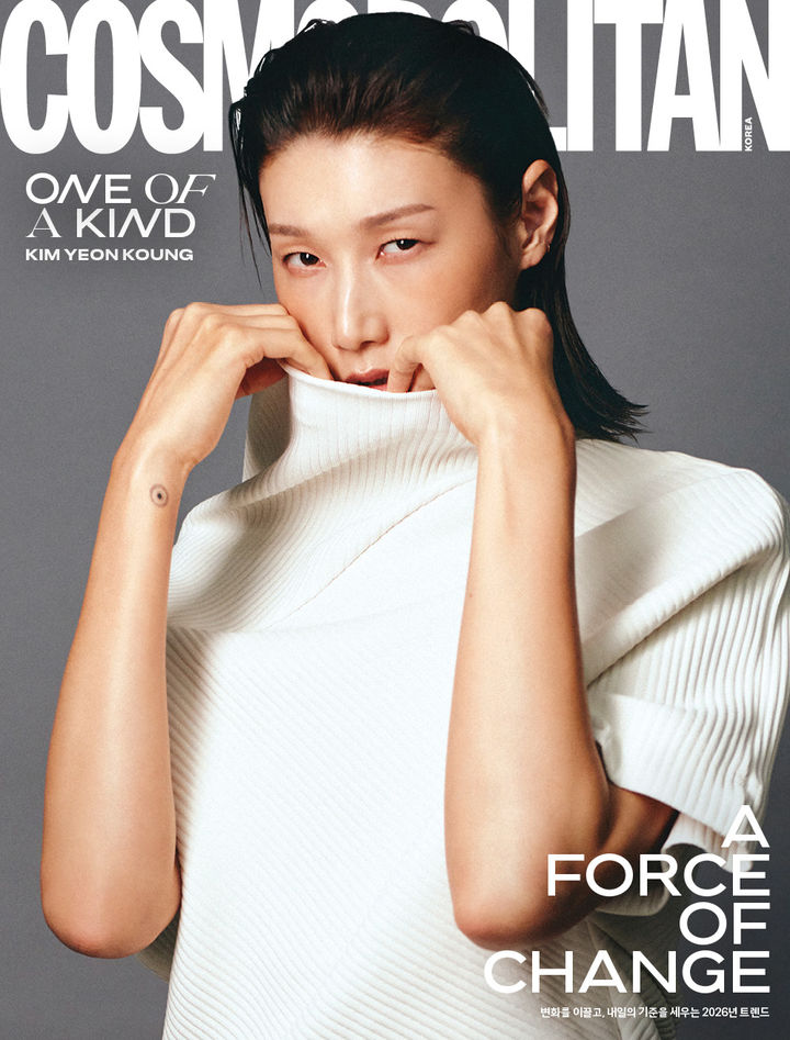 【フォト】金軟景のカリスマあふれるグラビア