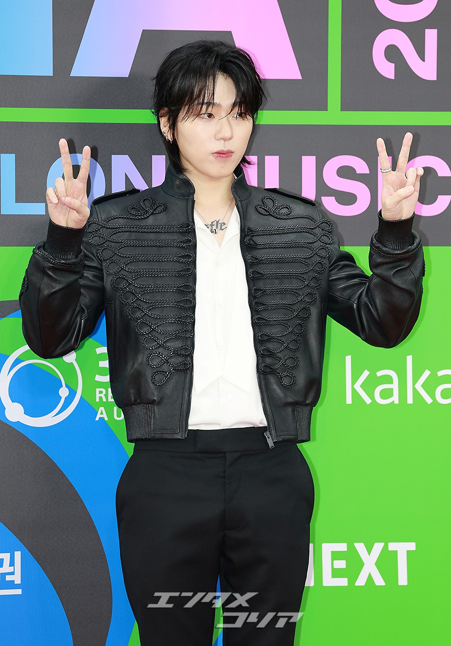 【フォト】ZICO「革ジャケットでキメました」