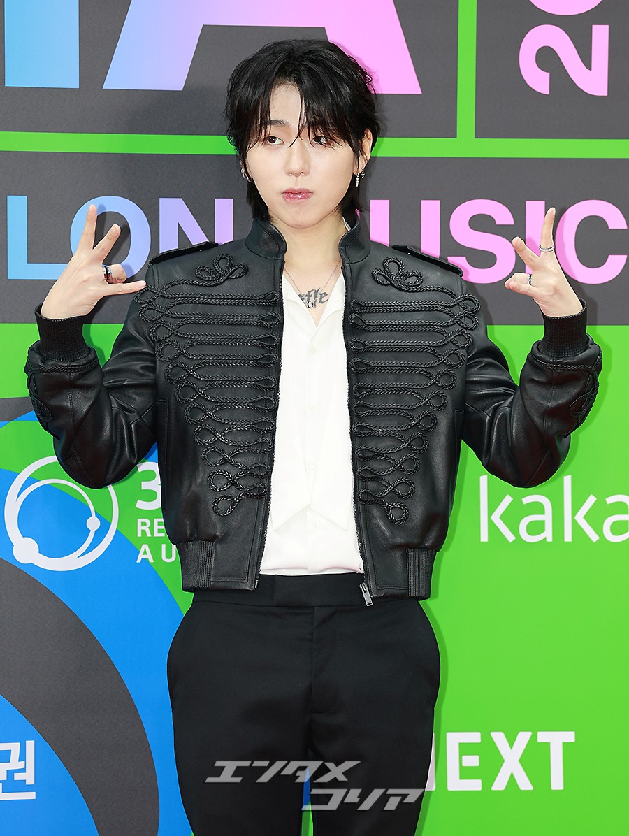 【フォト】ZICO「革ジャケットでキメました」